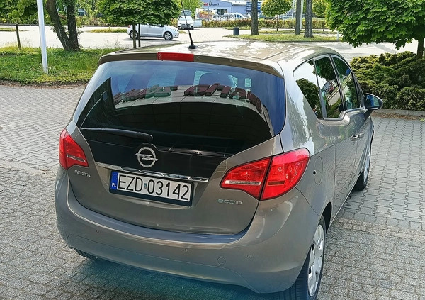 Opel Meriva cena 24700 przebieg: 111000, rok produkcji 2011 z Nieszawa małe 326